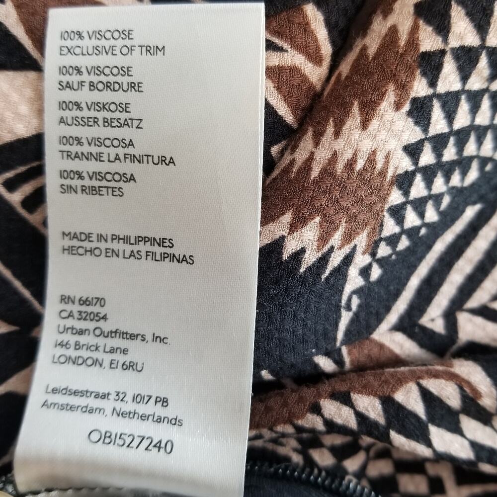 By Anthropologie Drapey Flare Leg Pants, Size 10 - Picture 7 of 11